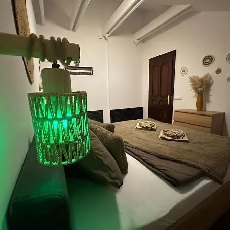 Honor-penthouse Apartment *