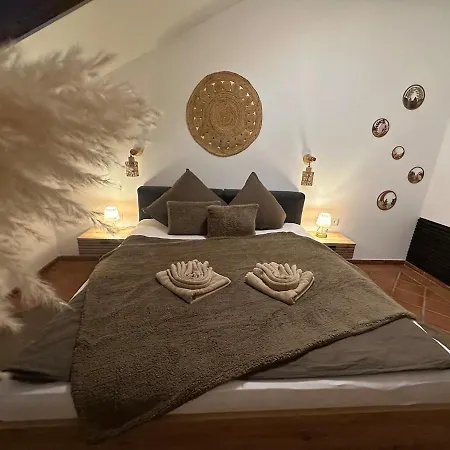 Honor-penthouse Apartment *