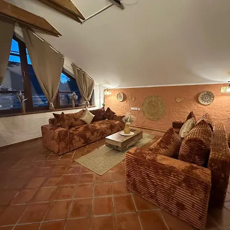Honor-penthouse Apartment
